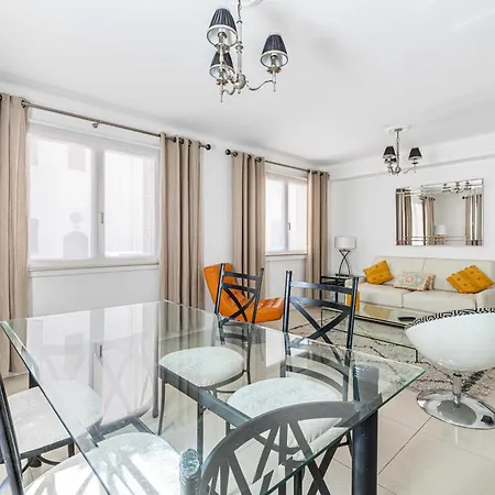 Cosy 2-bedroom - Close To Martinez *