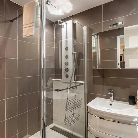 شقة Cosy 2-bedroom - Close To Martinez